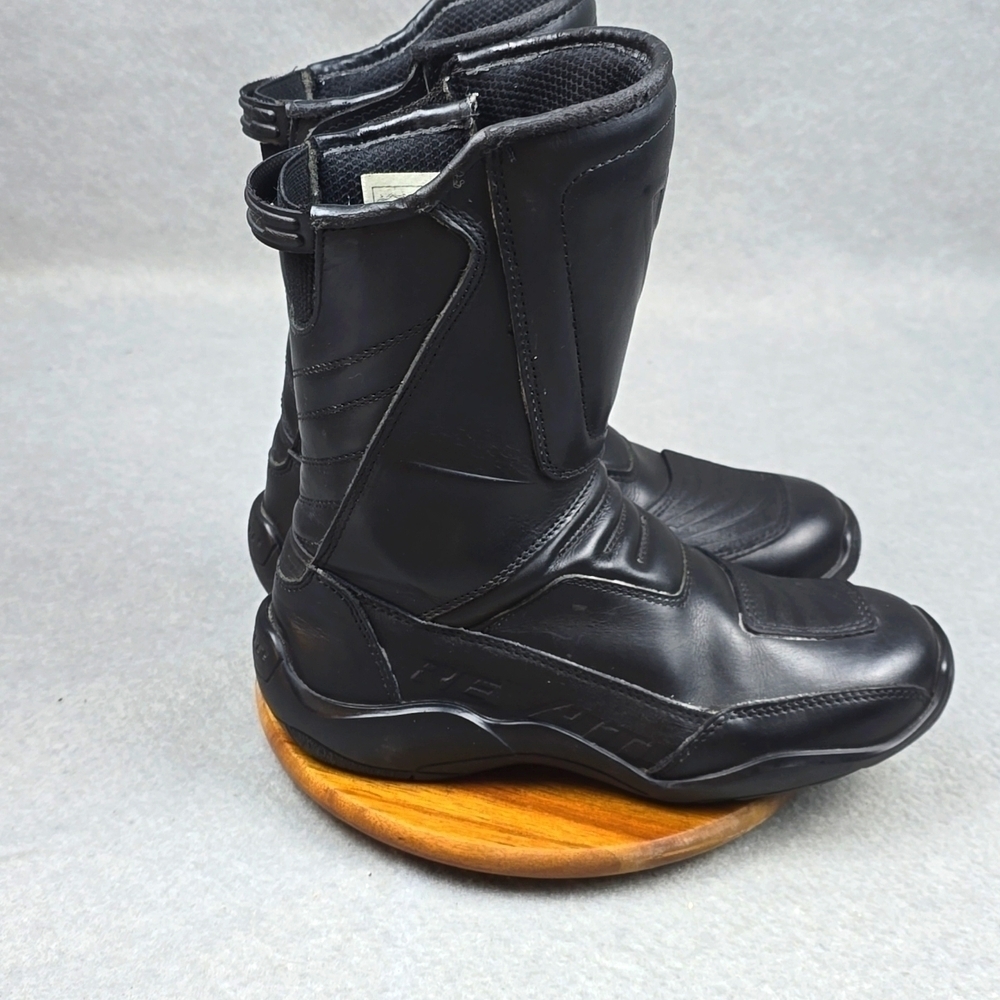 Rev'it mens size 6 Motorcycle riding boot, zip up black. Unisex